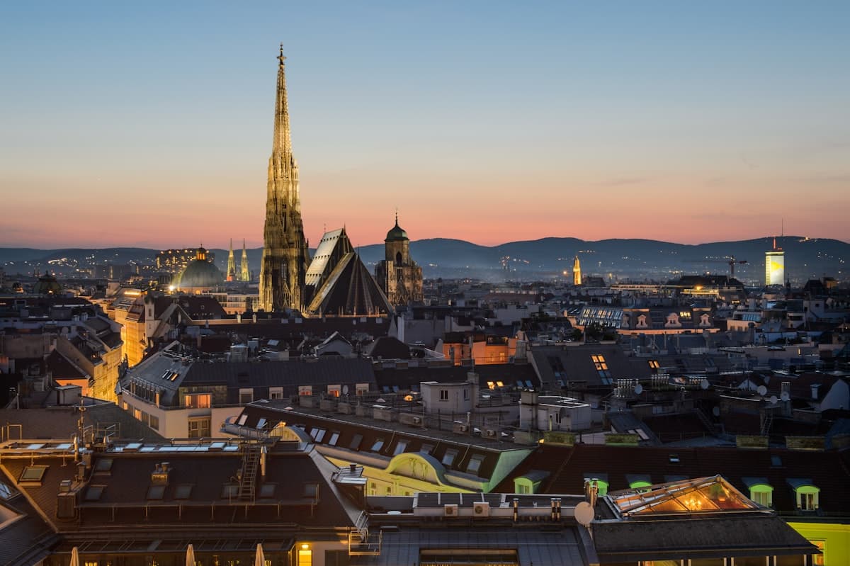 Vienna property prices 2026 by district — current market data & analysis