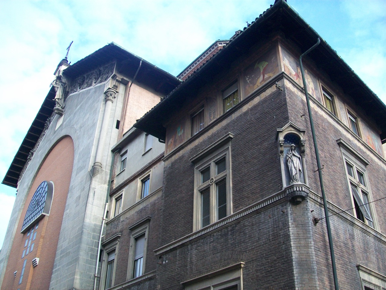 Borgo Vittoria / Madonna di Campagna / Vallette — Turin
